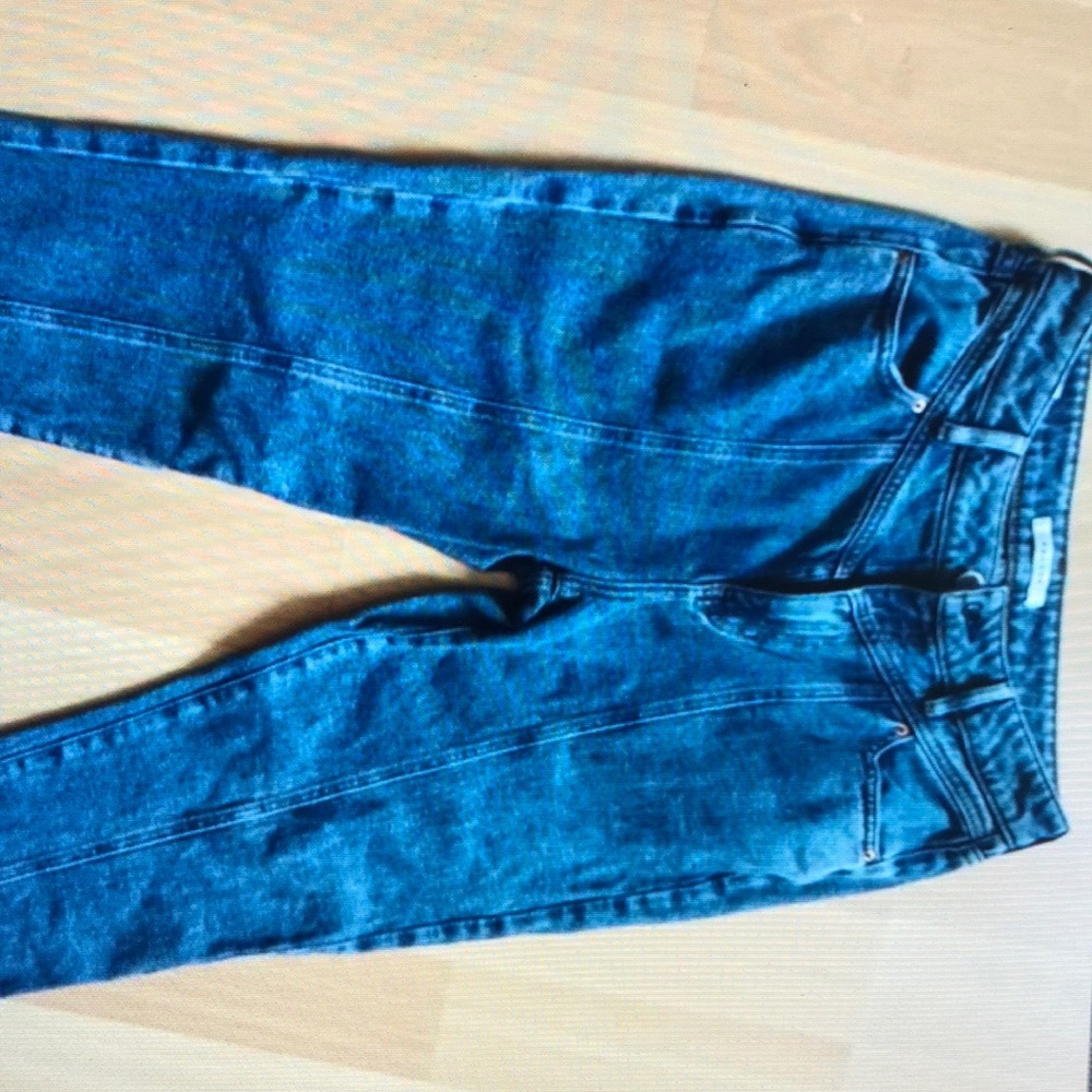 Pacsun women’s size 28 medium wash front seam mom jeans